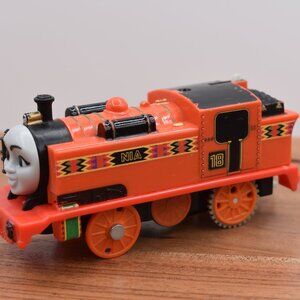 NIA 18 - 2013 Gullane Thomas & Friends TrackMaster Engine Motorized Oran…